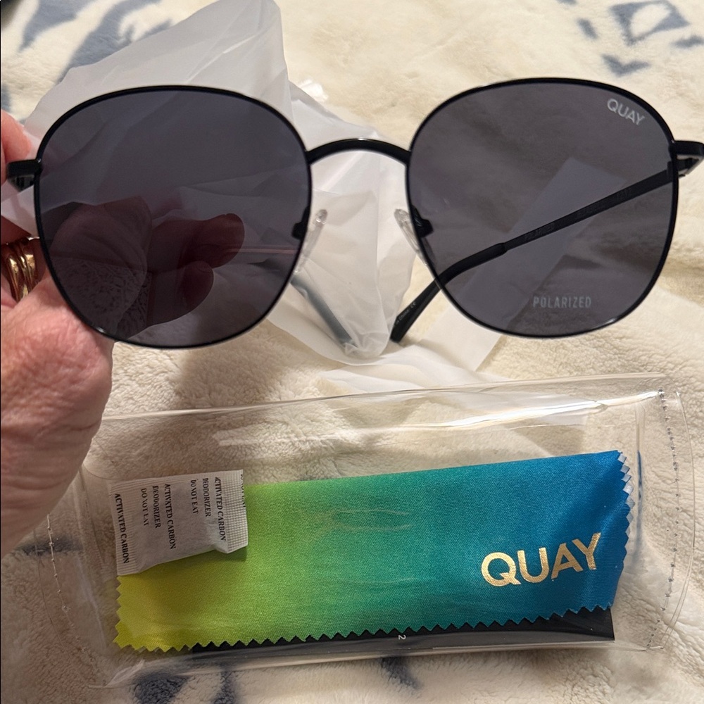 ☀️👓 Quay “Jezabell” Australia Polarized Sunglasses 
BNWT